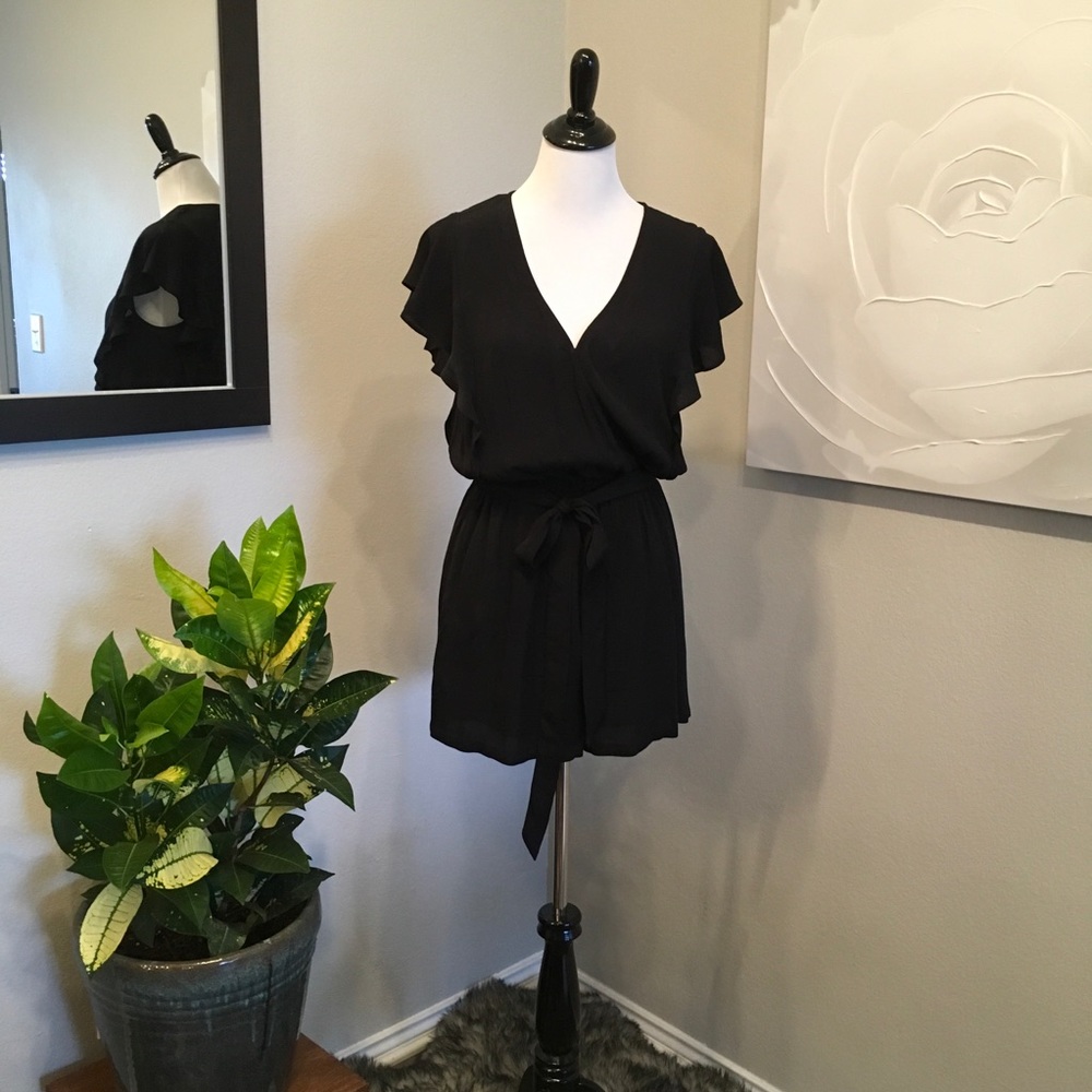 DR2 Black Ruffled Romper